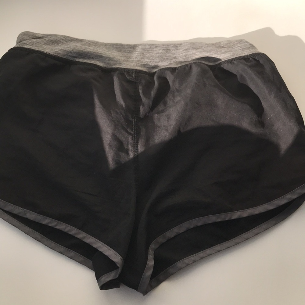 Running shorts - Picture 5 of 6